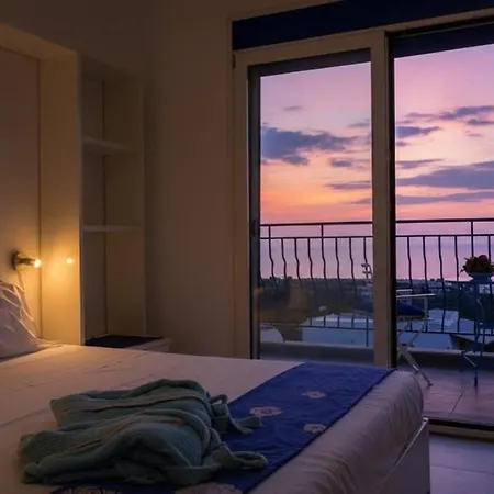 Elegant 3 Bd With Private Pool In Kalathos Villa